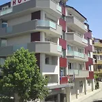 Hotel Alpha Family 2*