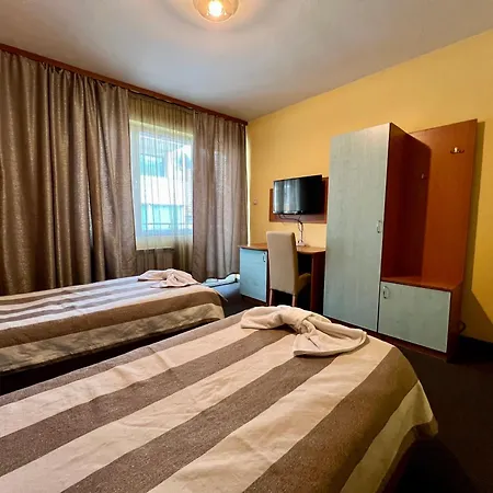 Alpha Family Hotel