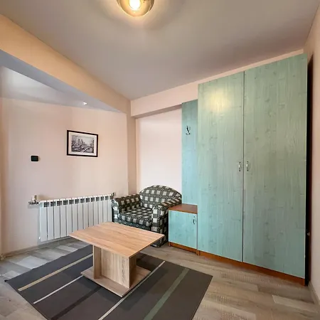 فندق Alpha Family 2*