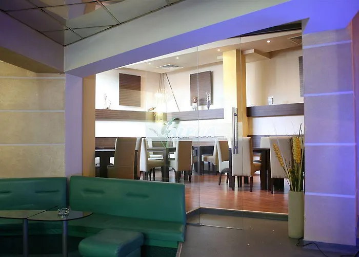 Alpha Family Hotel 2*